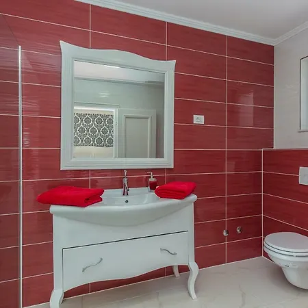 Papillon Villa *